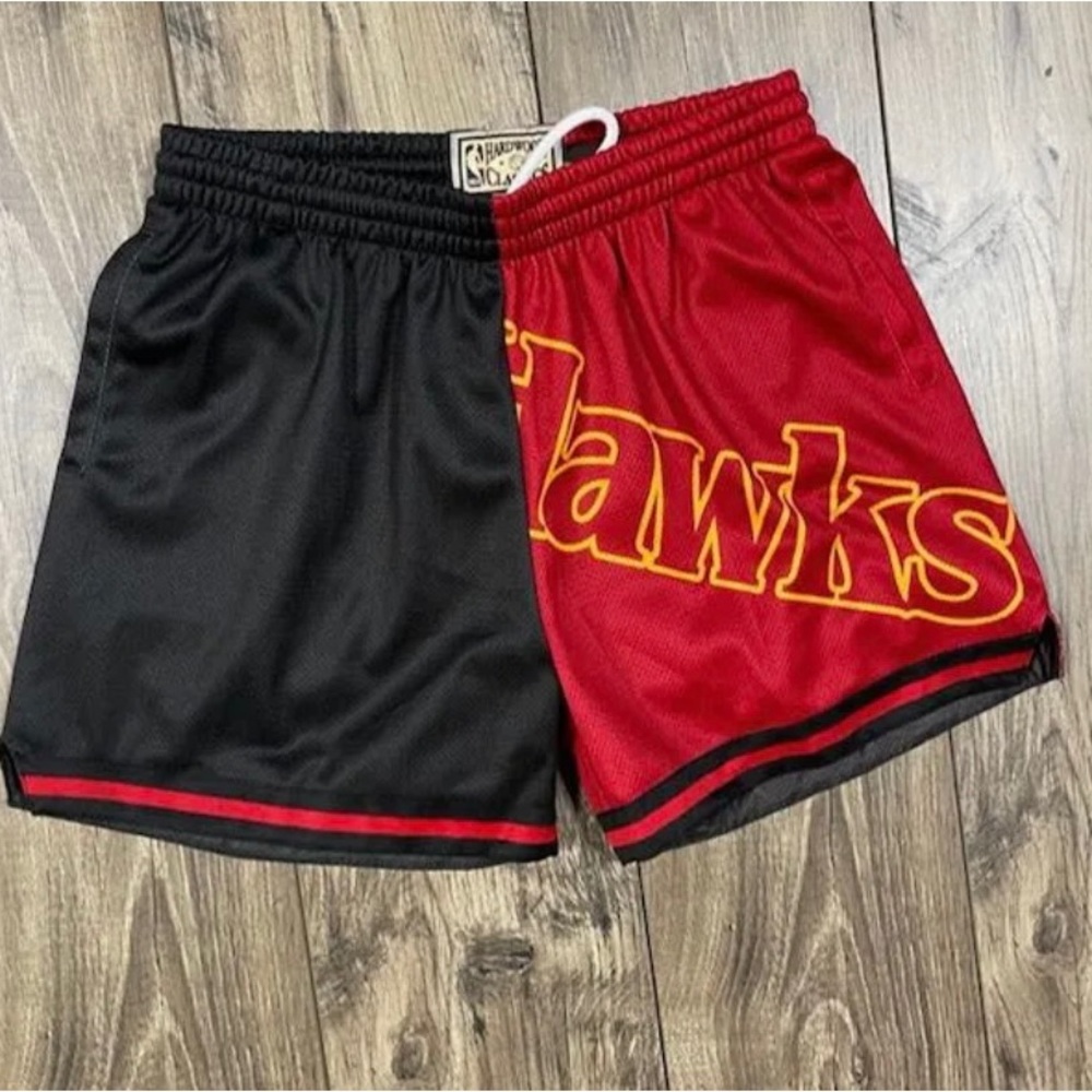 Mitchell & Ness women’s big face Atlanta Hawks shorts